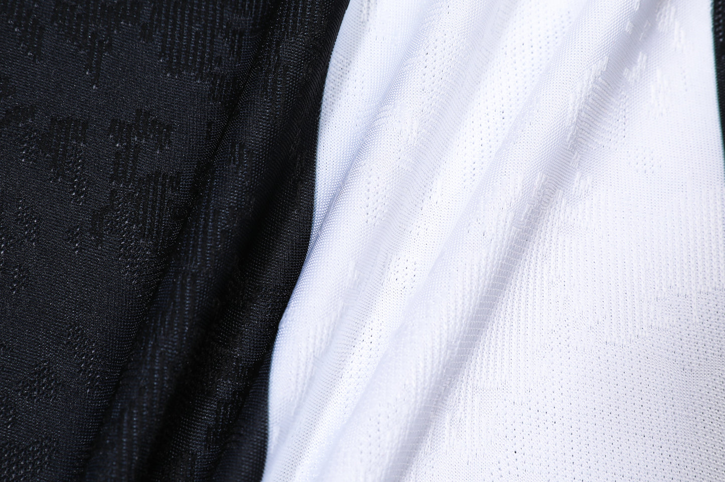 Juventus 24-25 Authentic Home Jersey